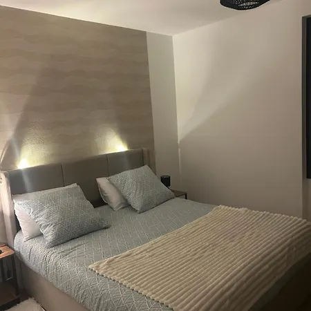 L'escale Gare Chateaucreux Avec Garage Apartament